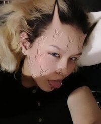 sakura_lolli's Offline Chat Room