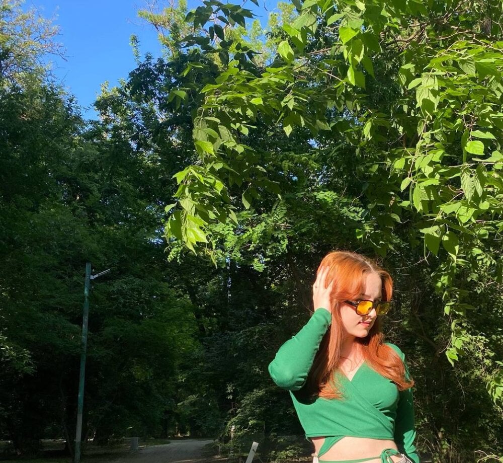 onaircams.com lolalushhz livesex profile in from-madrid-spain-living-in-medellin cams