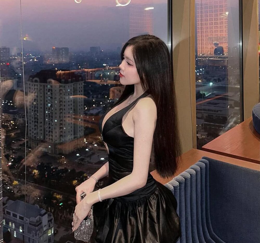 free6cams.com mike_line livesex profile in i-trust-only-you-tip-me-87-tokens-and-i-say-you cams