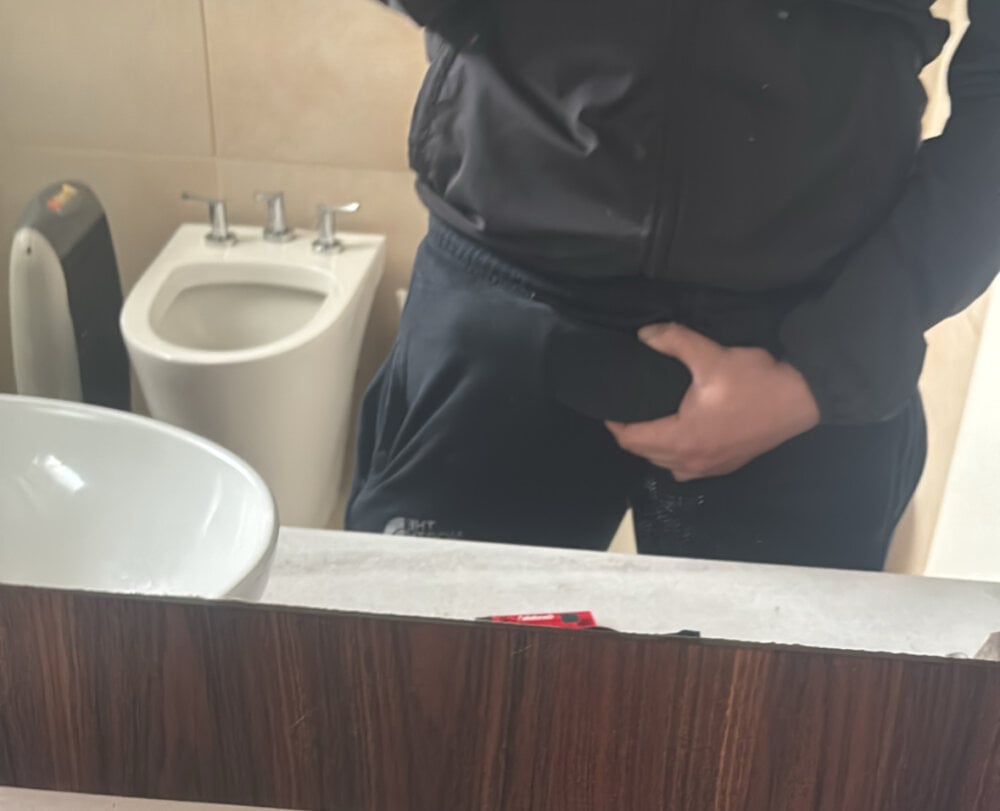 nik18_96 from stripchat