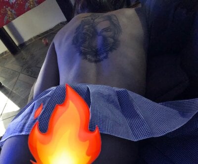 santosz83 on StripChat