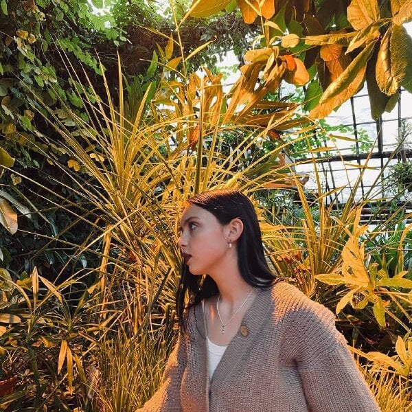 bestlivesexchat.com ronniesparlin livesex profile in curvy cams