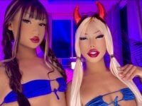 Model TIFFANY_AND_KAREM_