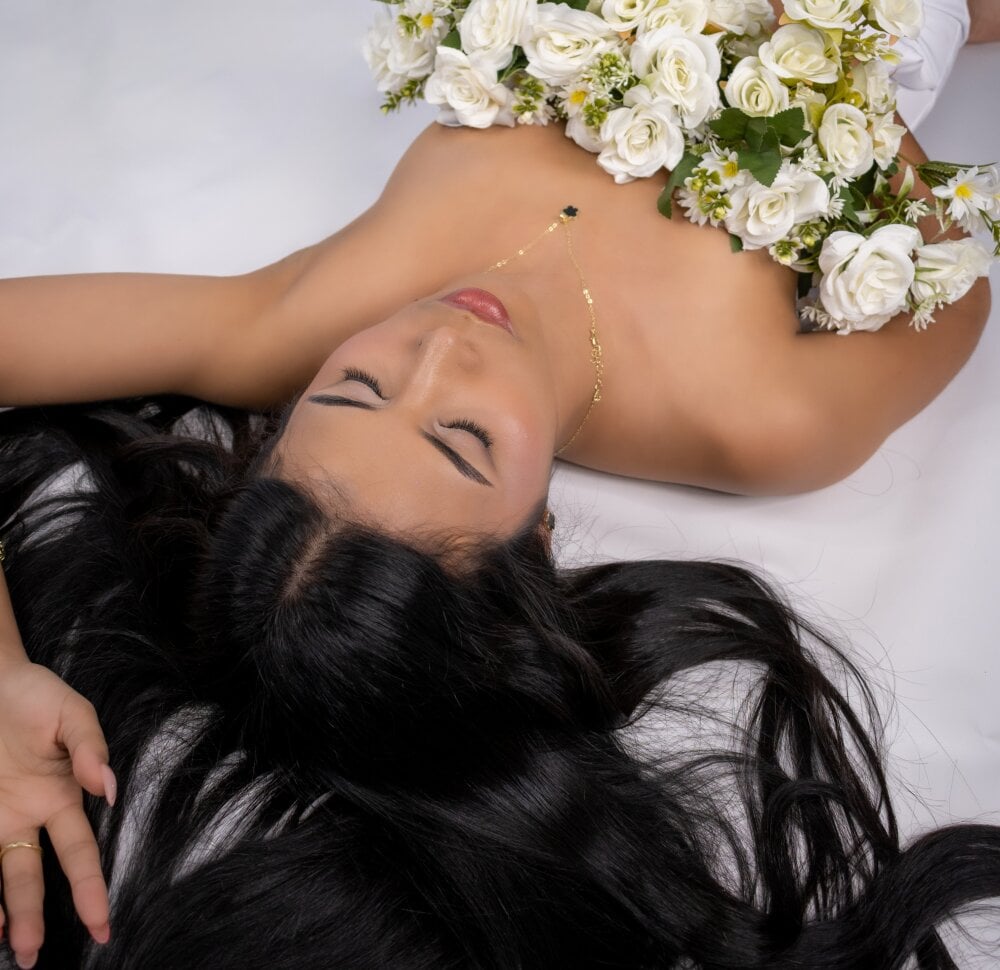 stripchat alysson_18 webcam profile pic via livesexbbwcams.com