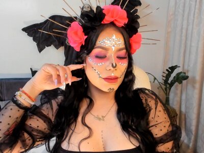 miah_gomez_