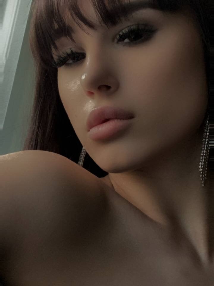 AneliaRich