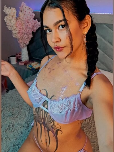 Aura_Collins_ Avatar