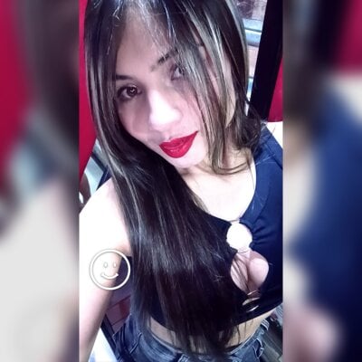LolaAndBunny_