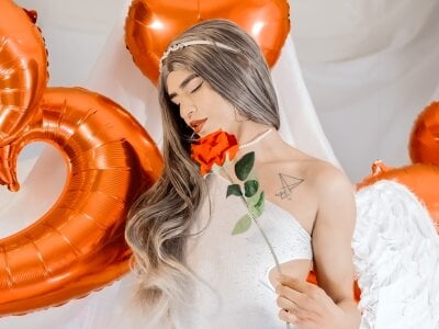 Blaiine_colfer Trans Blonde Webcam Striptease