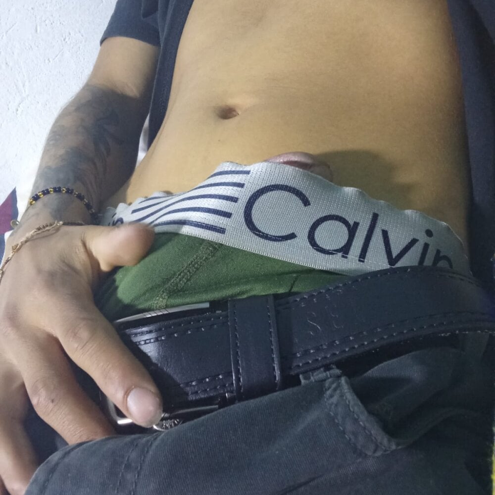 DeseoSalvaje69 Offline XXX-Chat