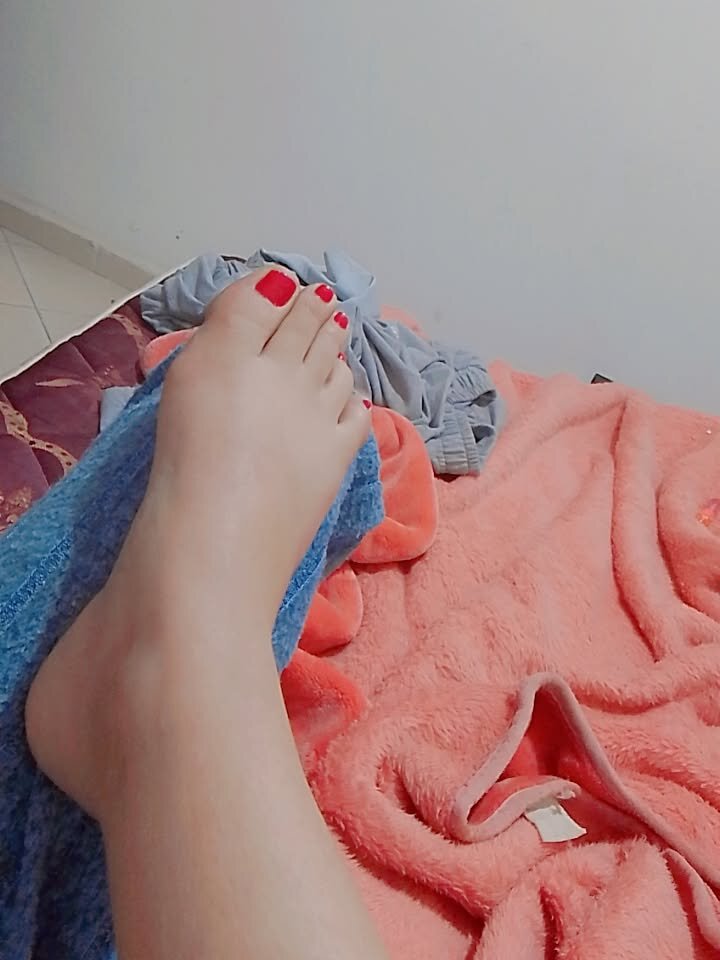 HELLGIRLS22's Offline XXX Chat