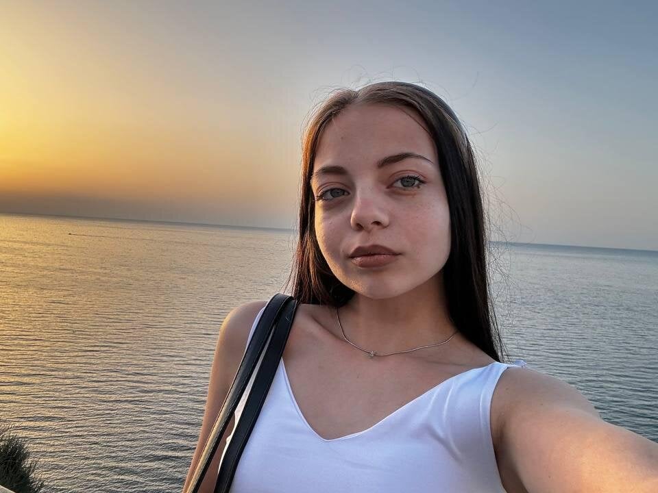 stripchat writhenstub webcam profile pic via badgirlwebcam.com