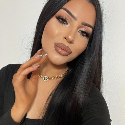 betty_charm from stripchat