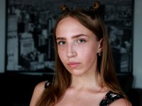 MadinaFabian's Offline XXX Chat