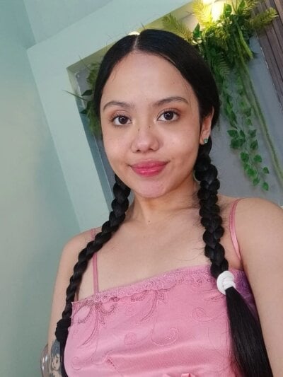 LucyRose8 Female Tittyfuck Nude Cam