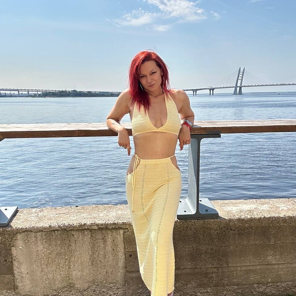 alessandramaze webcam profile - Swiss