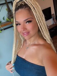DaianaVonTease's Offline XXX Chat