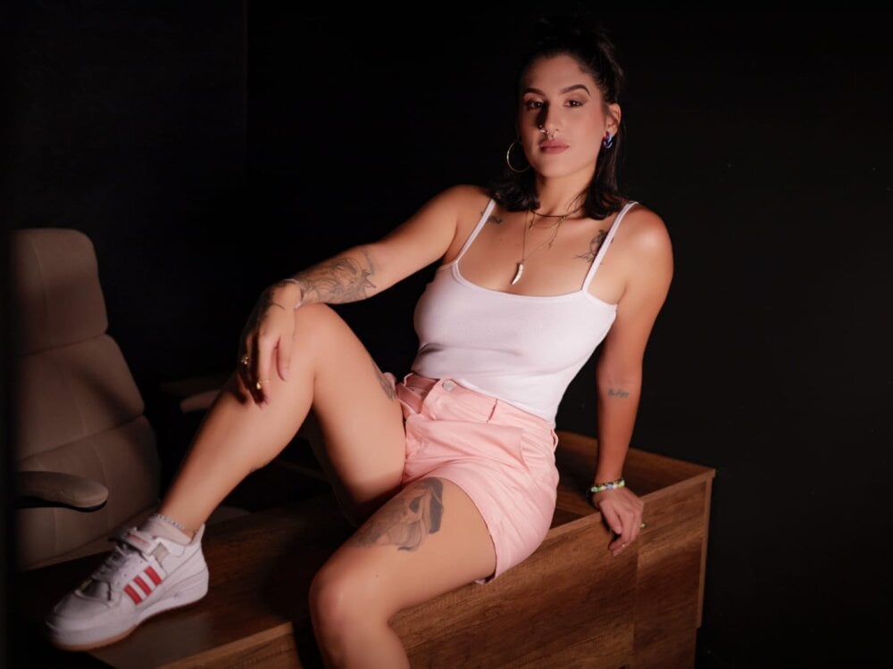 stripchat zean_lee webcam profile pic via sexlivecamsites.com