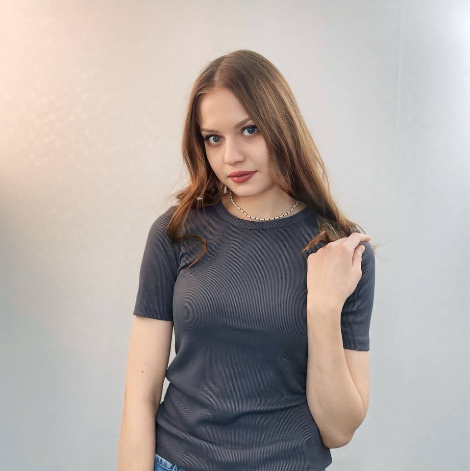 stripchat luluscrim webcam profile pic via livesextrans.com