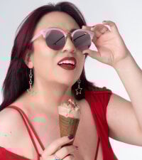 Victoria_Adamns