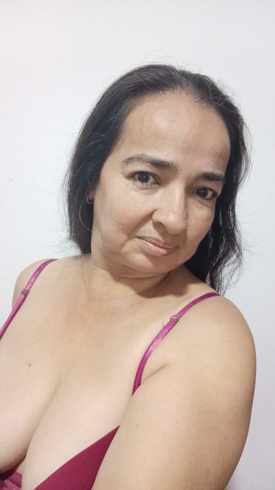 Mature_loraine