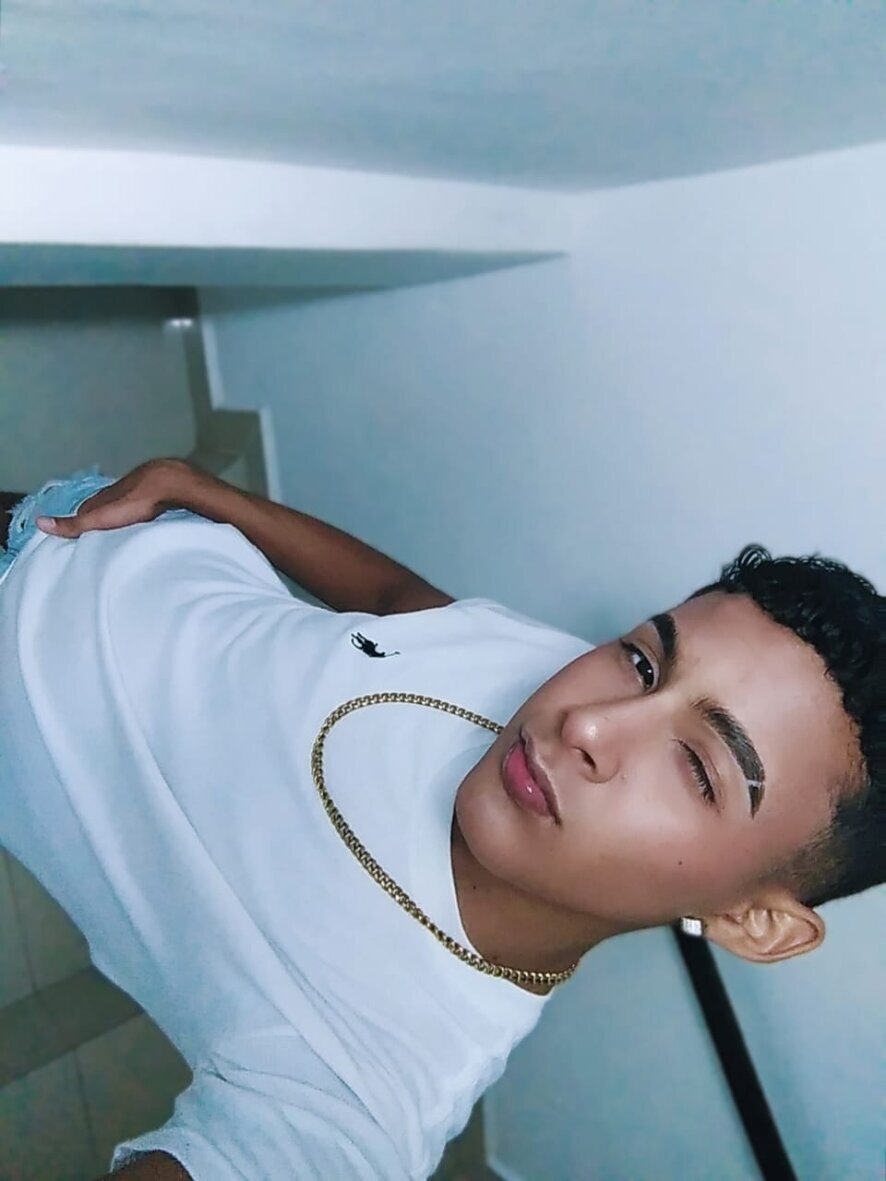 Hot_prision_Boys