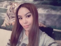AsianTayraBanks' Offline Chat Room