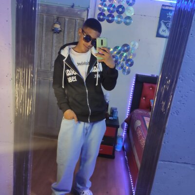 sexyy_brian from stripchat