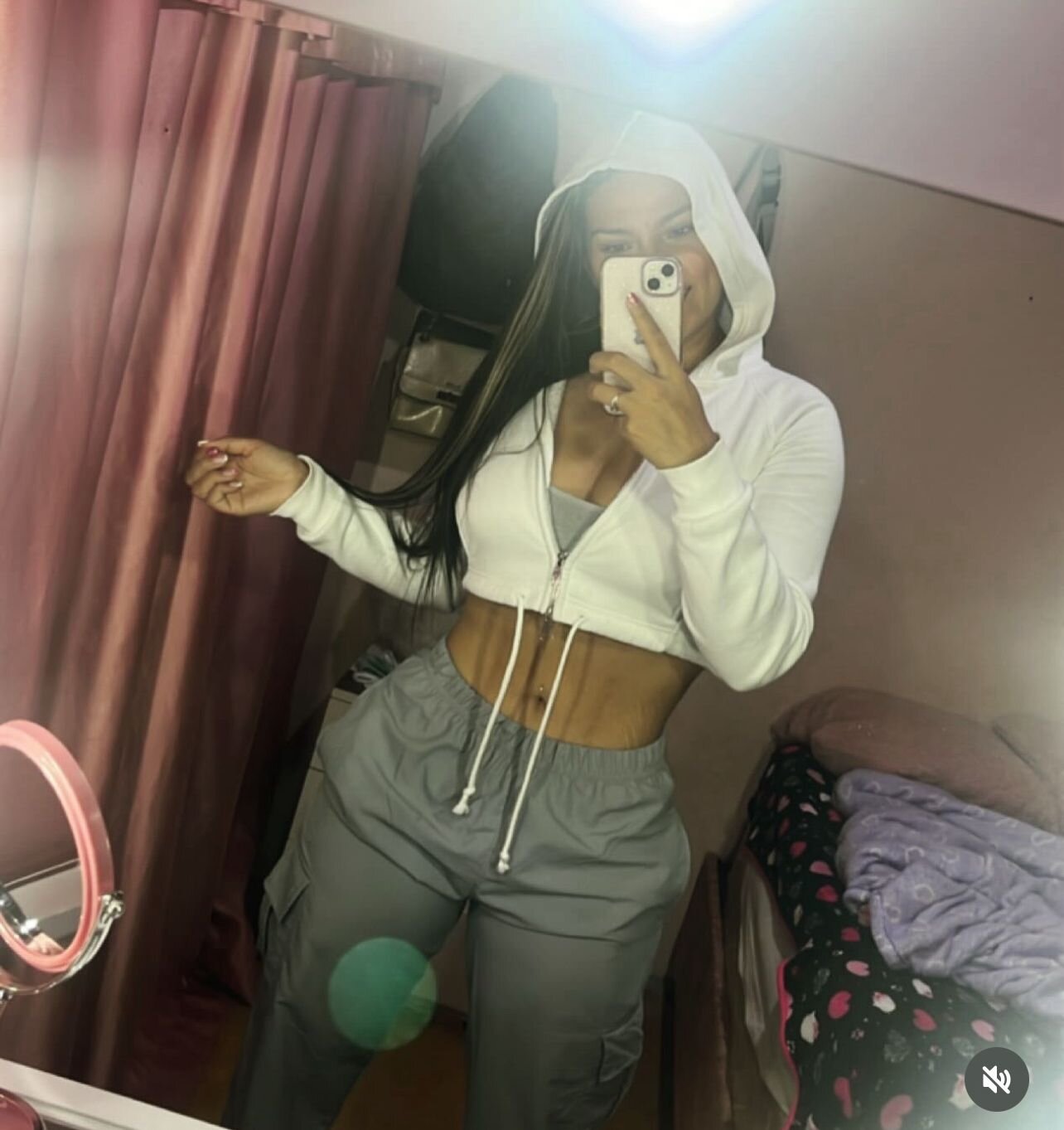 Rose_taylor01