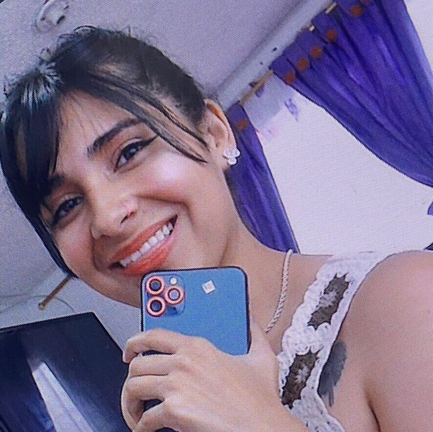 Meganmilk1 live cam model at StripChat