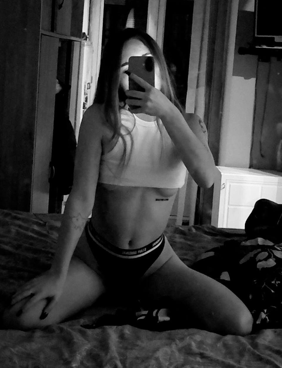 amelia_gold9