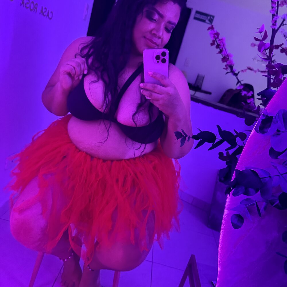 Live sex webcam photo for Rossebrown20 #289926013