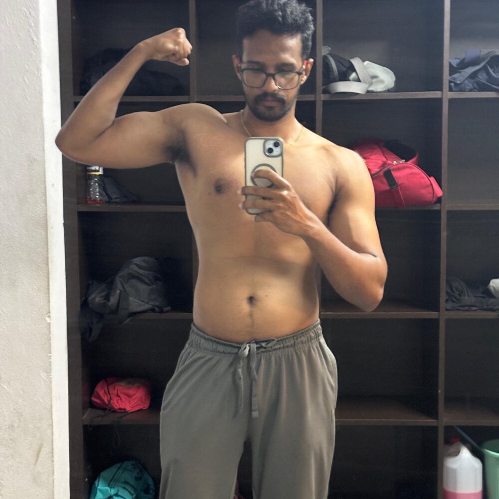 Naughtyboy051_Hyd offline XXX-chatje