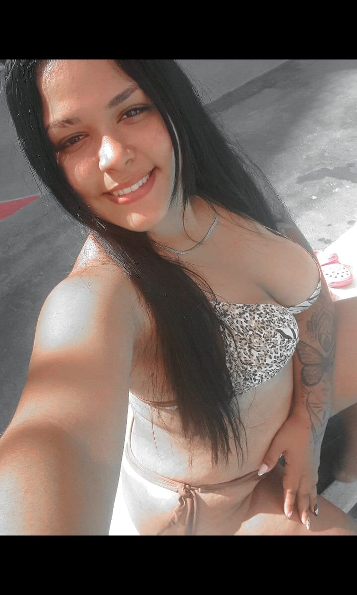 zoe_queenx18 profile