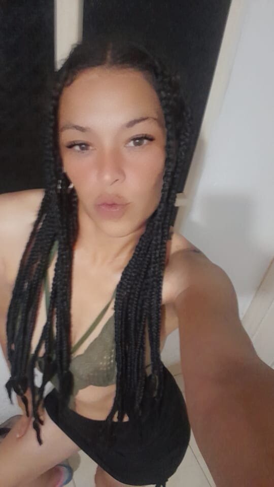 Violet_Evansx