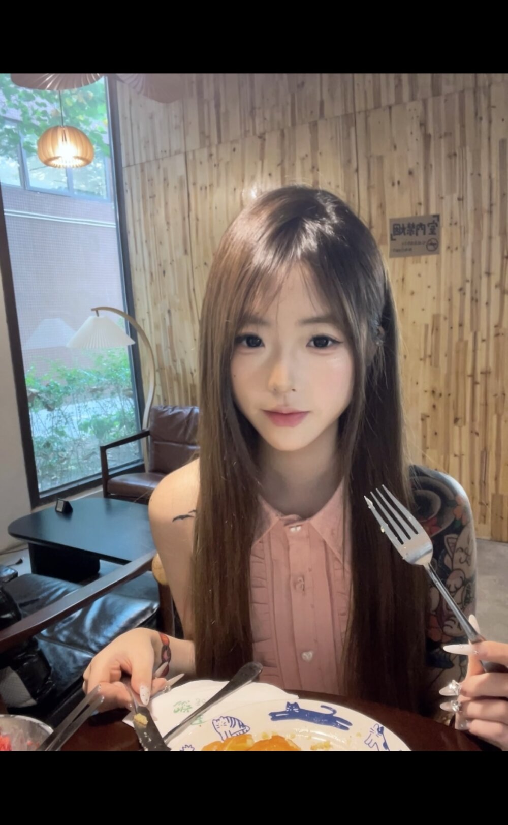 ST-WOMAN-001 profile