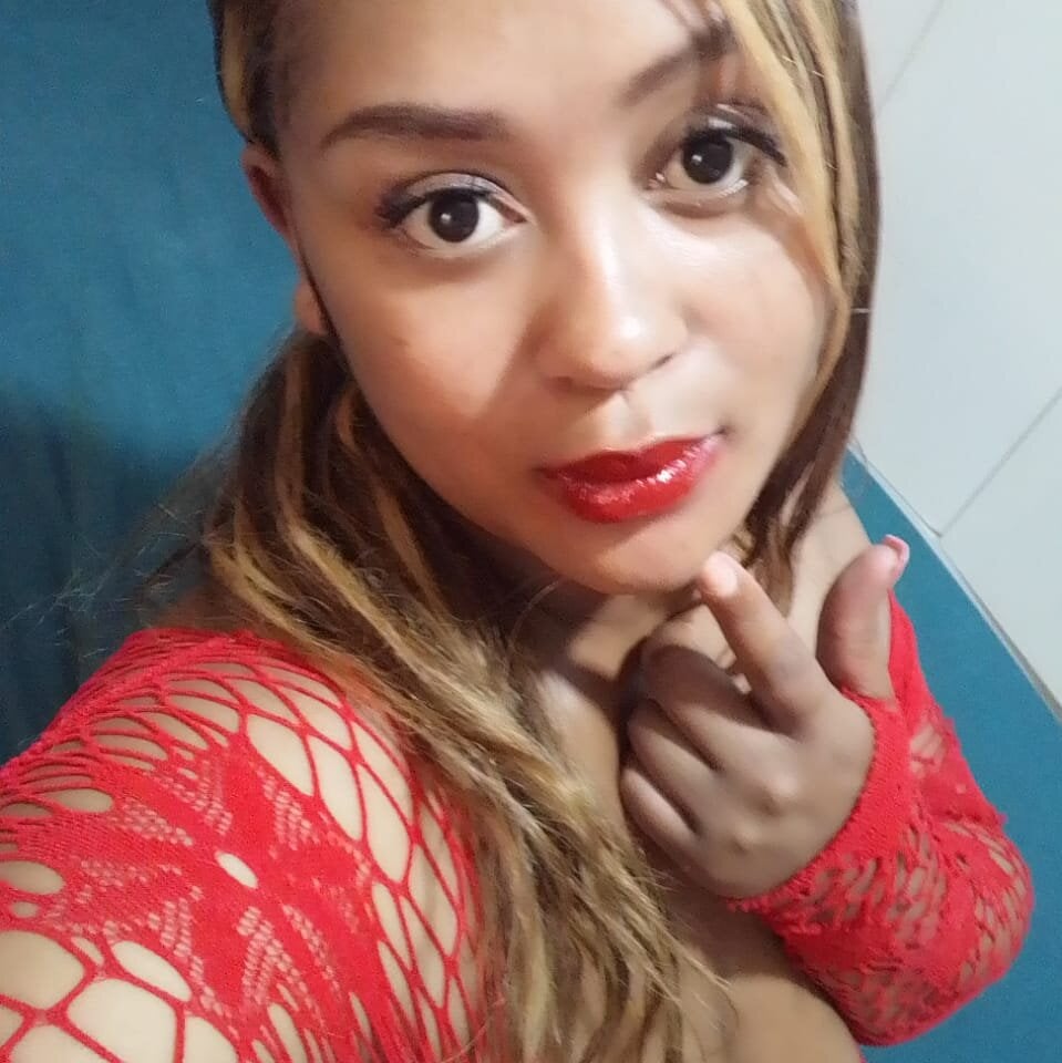 stripchat sexypetti webcam profile pic via pornsexycams.com