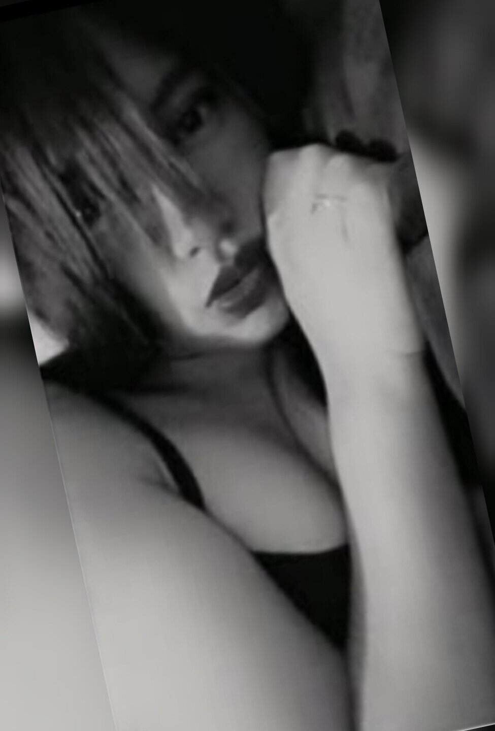 sammy_goddess Adlı Modelin Çevrimdışı XXX Sohbeti