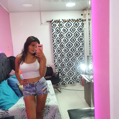 Lily_Addams_ Live Cam on StripChat and RICams