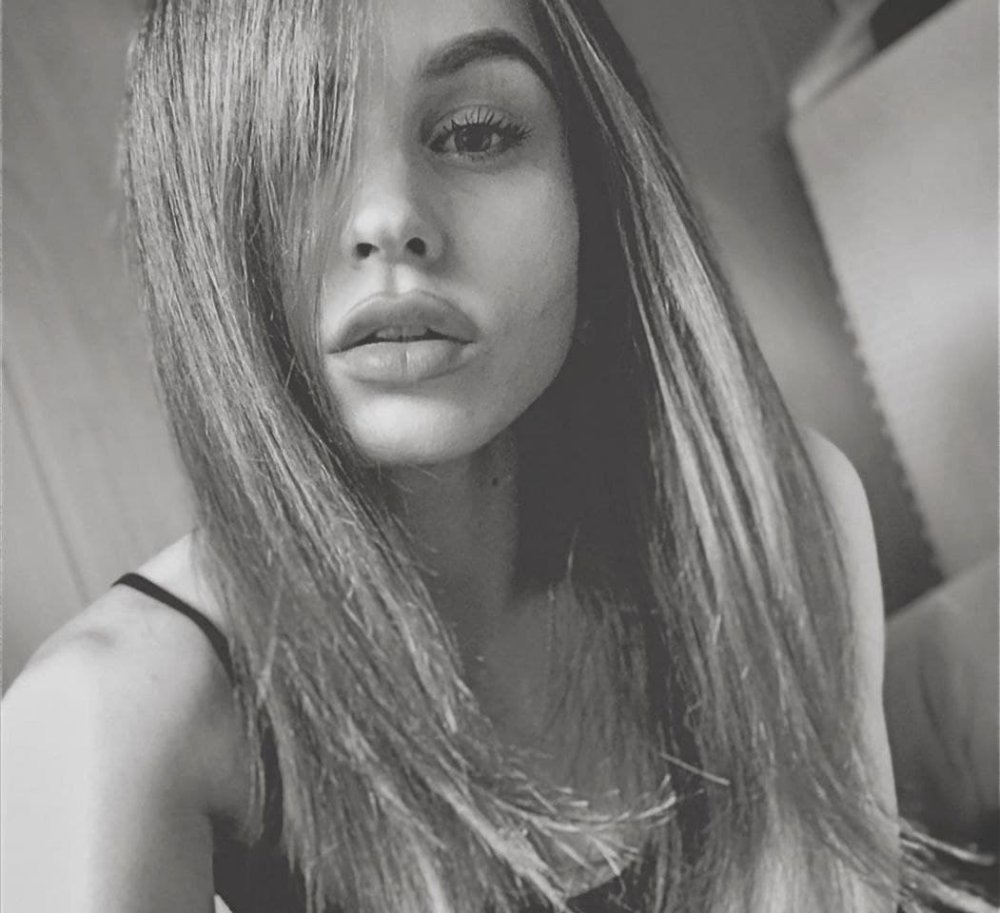 Modelo Webcam Alice_love_anal: Chat & Show de Sexo en Vivo | Stripchat
