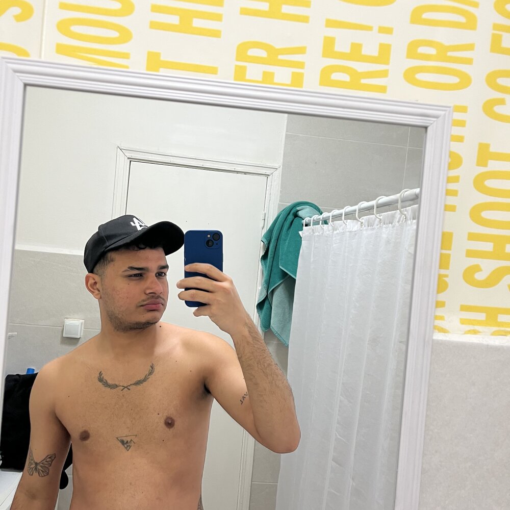 Chat +18 off-line de Yourmxnn