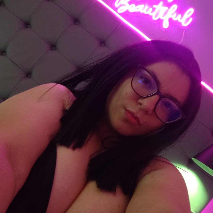 Live sex webcam photo for NyxXoxo_ #285752961