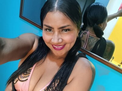 Ariana_Rodriguez - petite latin