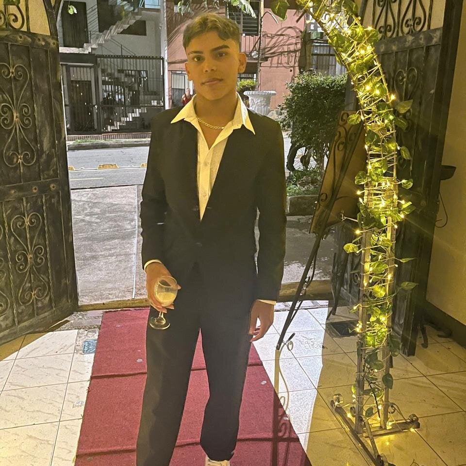 enzo_carter from stripchat