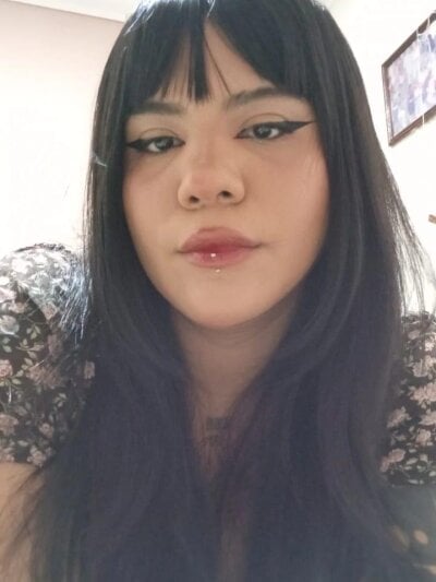 Naomy_thomson