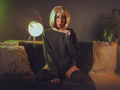 Emma_Nakamura Live Cam on StripChat