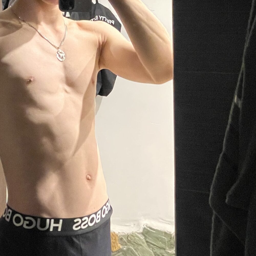 slay-cute-boy from stripchat