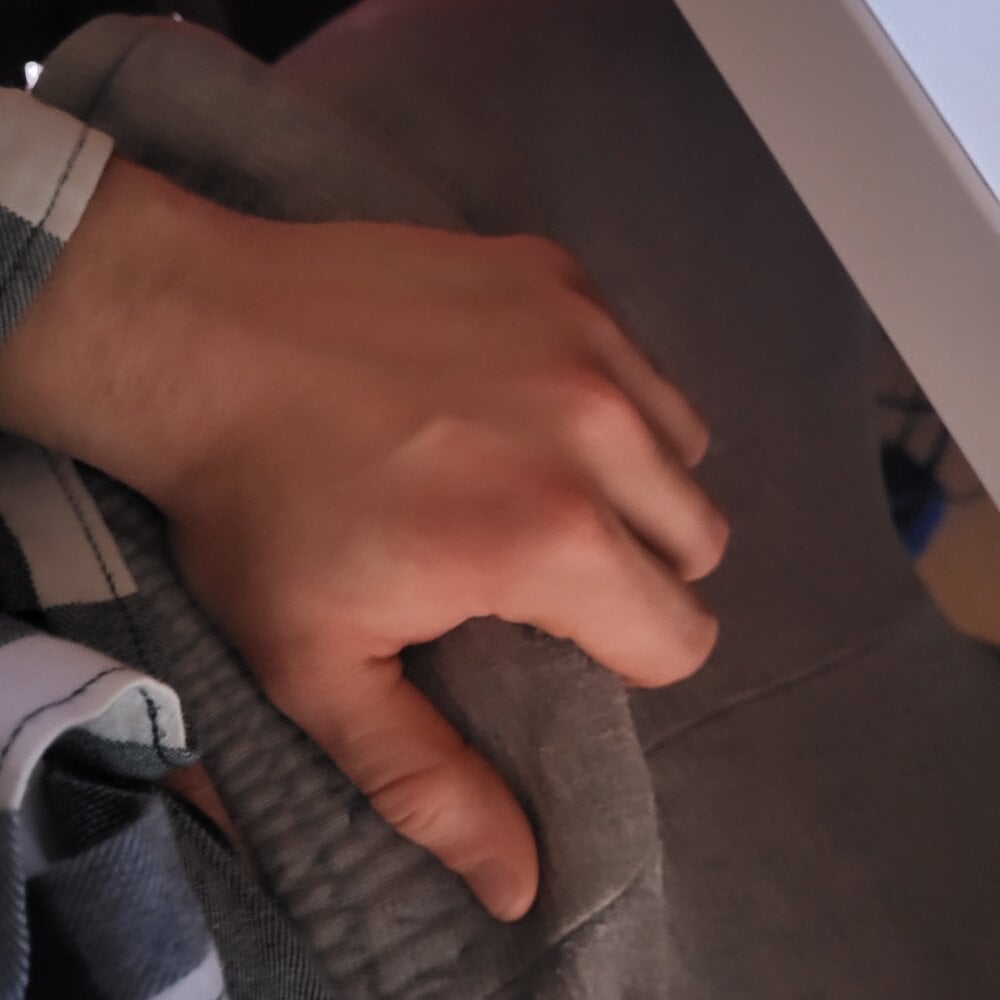 Twinkyy420's Offline XXX Chat