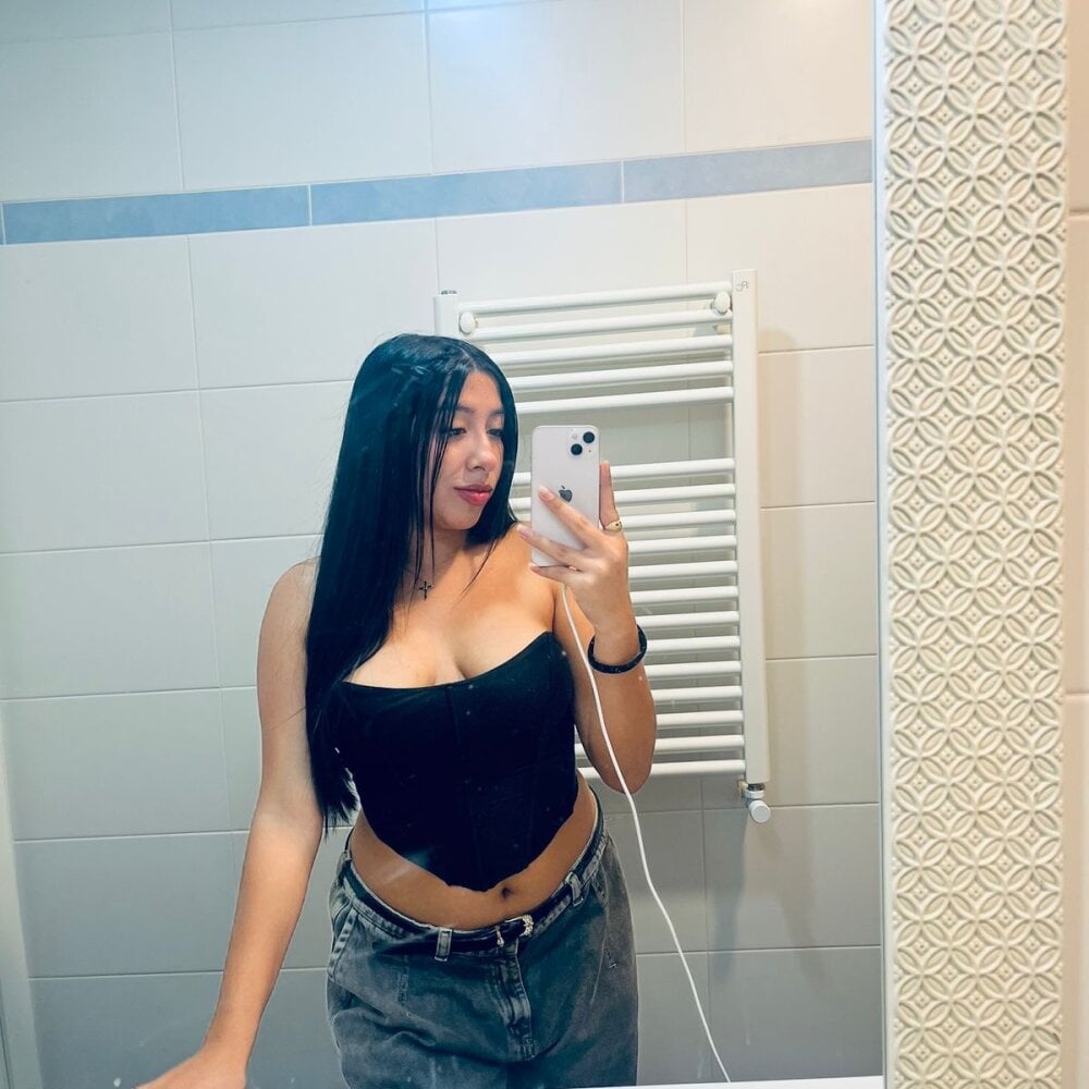 vayoleth_ruru Obrolan XXX Offline