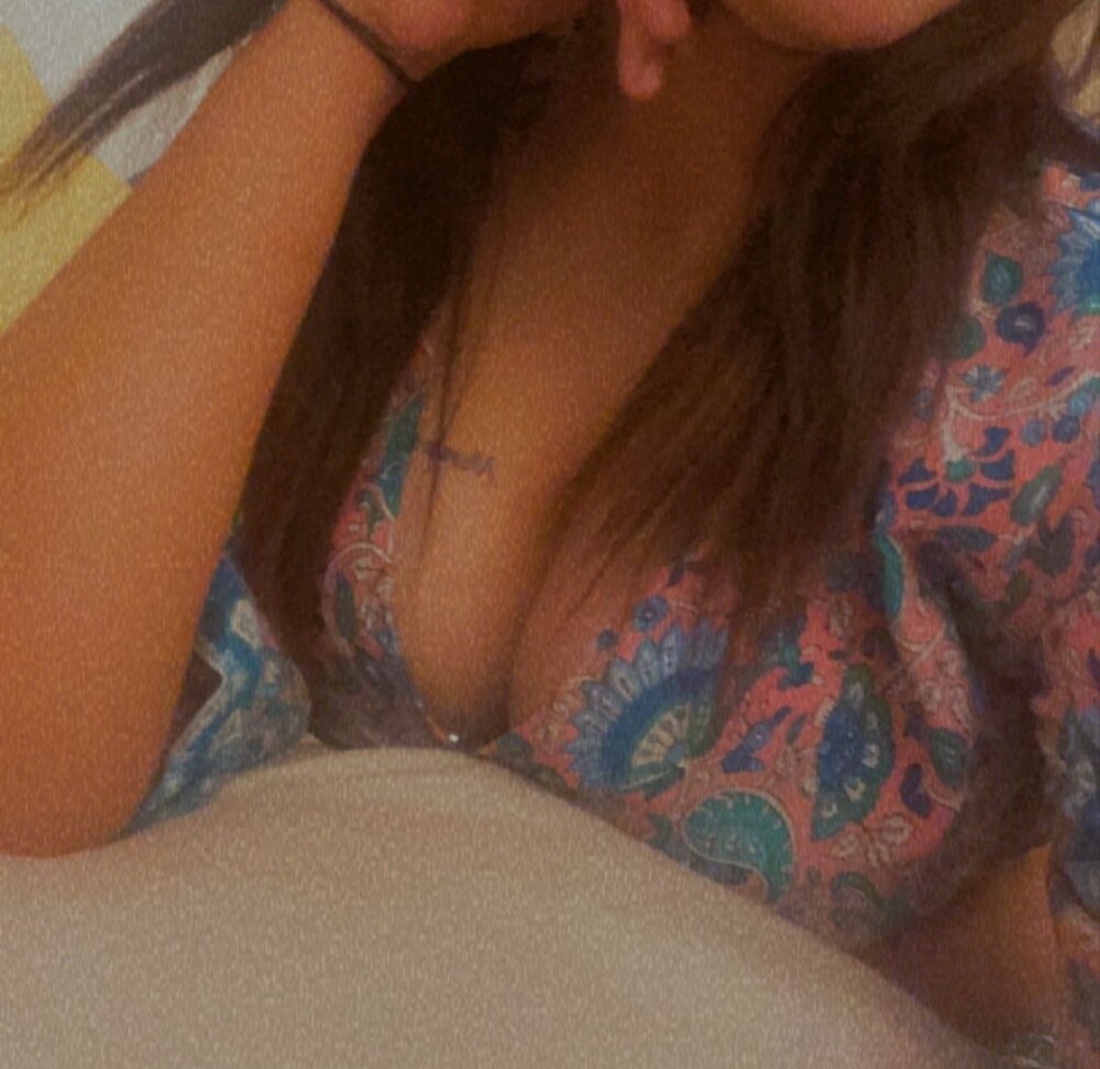 Naughtypreeti's Offline XXX Chat